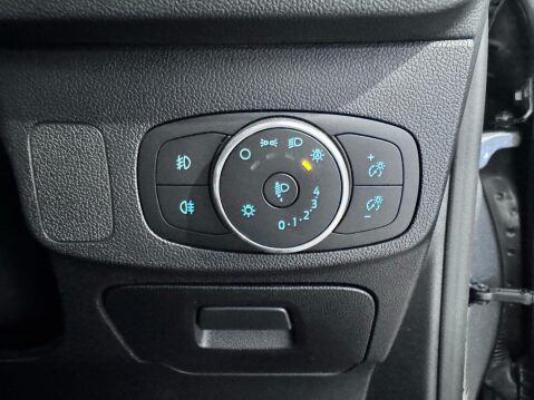 Ford Focus 1.0T EcoBoost ST-Line Euro 6 (s/s) 5dr 39
