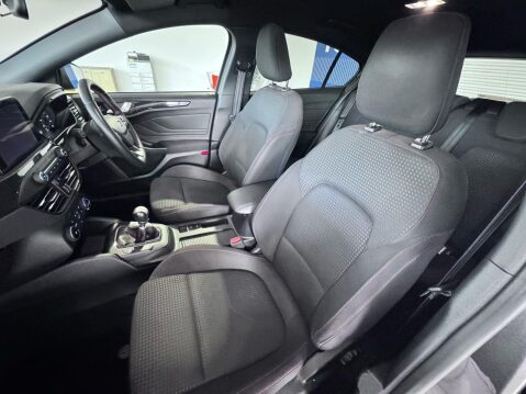 Ford Focus 1.0T EcoBoost ST-Line Euro 6 (s/s) 5dr 42