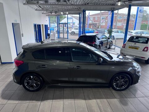Ford Focus 1.0T EcoBoost ST-Line Euro 6 (s/s) 5dr 4