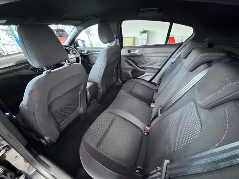 Ford Focus 1.0T EcoBoost ST-Line Euro 6 (s/s) 5dr 43