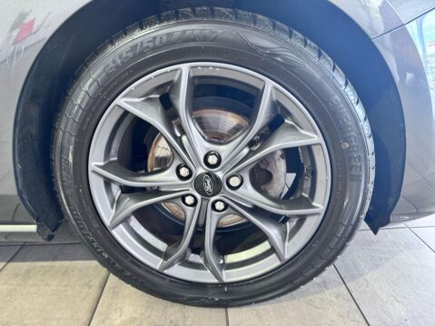 Ford Focus 1.0T EcoBoost ST-Line Euro 6 (s/s) 5dr 17