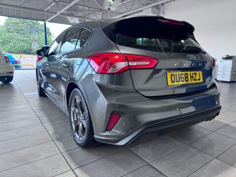 Ford Focus 1.0T EcoBoost ST-Line Euro 6 (s/s) 5dr 9