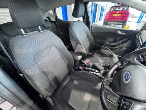 Ford Fiesta 1.0T EcoBoost Titanium Euro 6 (s/s) 5dr 22