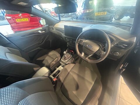 Ford Focus 1.0T EcoBoost ST-Line Euro 6 (s/s) 5dr 10