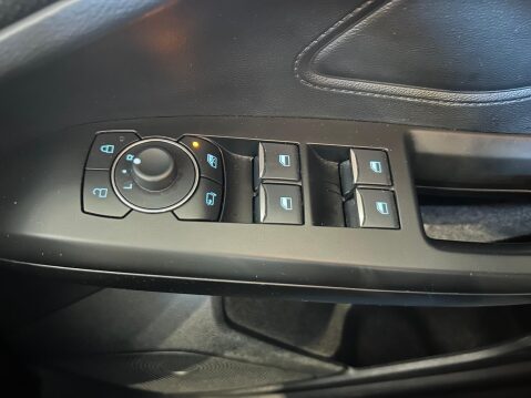 Ford Focus 1.0T EcoBoost ST-Line Euro 6 (s/s) 5dr 34