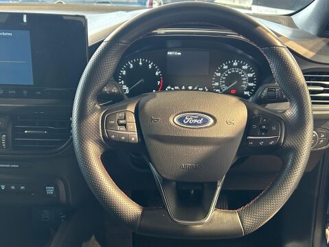 Ford Focus 1.0T EcoBoost ST-Line Euro 6 (s/s) 5dr 28