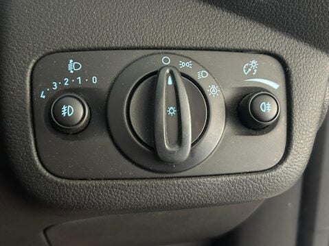 Ford Kuga 2.0 TDCi Titanium 2WD Euro 5 5dr 32