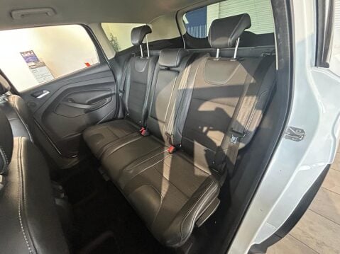 Ford Kuga 2.0 TDCi Titanium 2WD Euro 5 5dr 18