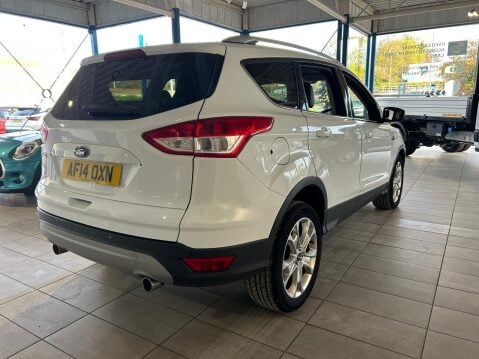 Ford Kuga 2.0 TDCi Titanium 2WD Euro 5 5dr 3