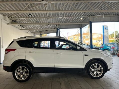 Ford Kuga 2.0 TDCi Titanium 2WD Euro 5 5dr 2