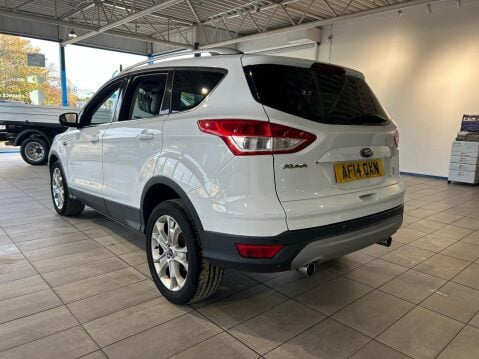 Ford Kuga 2.0 TDCi Titanium 2WD Euro 5 5dr 5