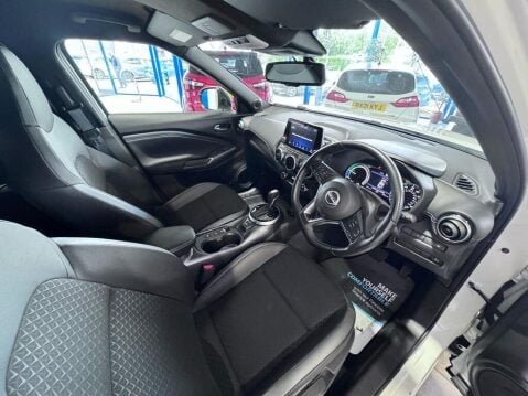 Nissan Juke 1.6 N-Connecta Auto Euro 6 5dr 10