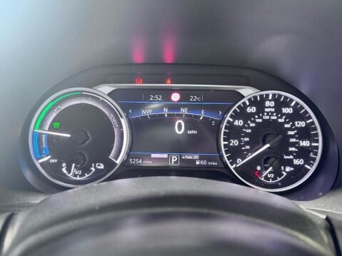 Nissan Juke 1.6 N-Connecta Auto Euro 6 5dr 12