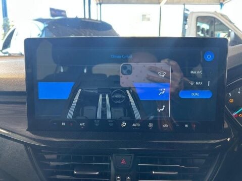 Ford Focus 1.0T EcoBoost ST-Line Euro 6 (s/s) 5dr 23