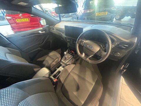 Ford Focus 1.0T EcoBoost ST-Line Euro 6 (s/s) 5dr 11