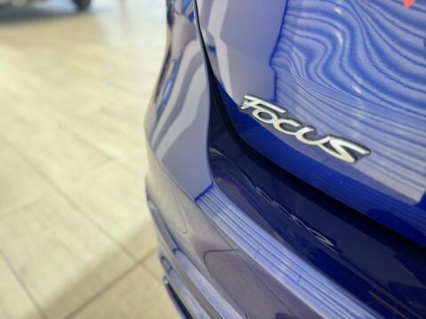 Ford Focus 1.0T EcoBoost ST-Line Euro 6 (s/s) 5dr 11