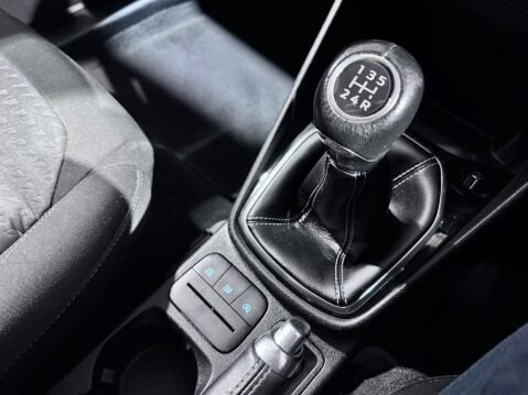 Ford Fiesta 1.1 Ti-VCT Zetec Euro 6 (s/s) 5dr 17