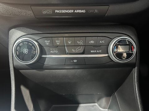 Ford Fiesta 1.0T EcoBoost Titanium Euro 6 (s/s) 5dr 24