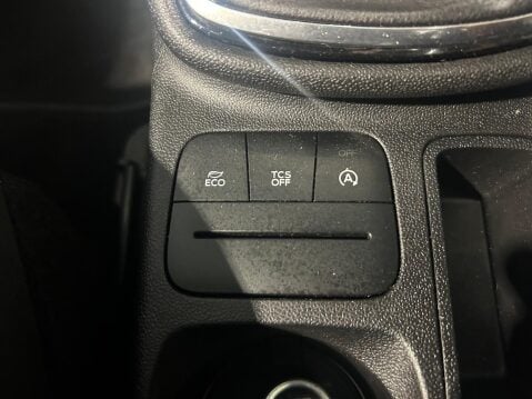 Ford Fiesta 1.0T EcoBoost Titanium Euro 6 (s/s) 5dr 25