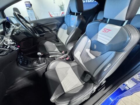 Ford Fiesta 1.6T EcoBoost ST-3 Euro 6 3dr 28