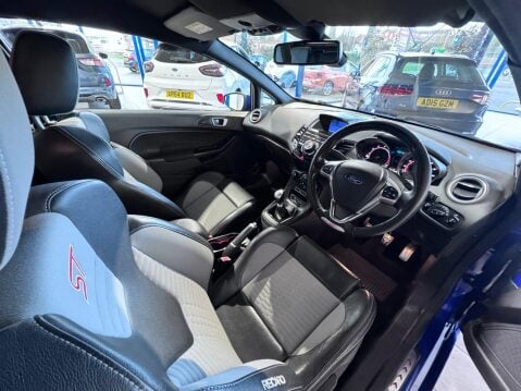 Ford Fiesta 1.6T EcoBoost ST-3 Euro 6 3dr 9
