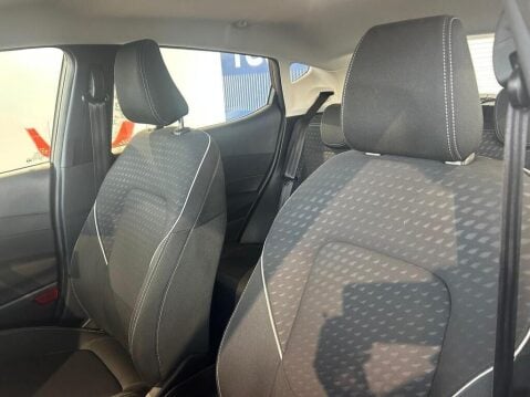 Ford Fiesta 1.0T EcoBoost Zetec Euro 6 (s/s) 5dr 11