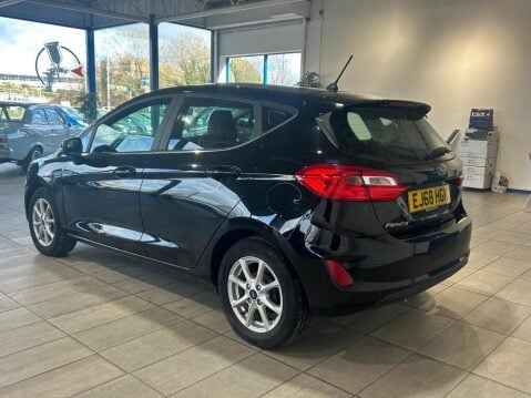 Ford Fiesta 1.0T EcoBoost Zetec Euro 6 (s/s) 5dr 4