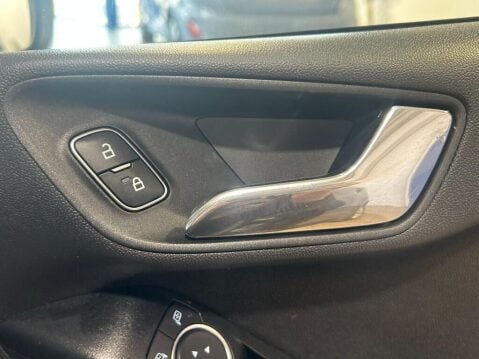 Ford Fiesta 1.0T EcoBoost Zetec Euro 6 (s/s) 5dr 30