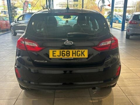 Ford Fiesta 1.0T EcoBoost Zetec Euro 6 (s/s) 5dr 3