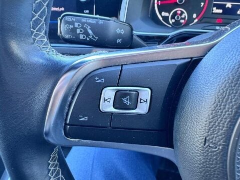 Volkswagen Polo 1.0 TSI R-Line Euro 6 (s/s) 5dr 26