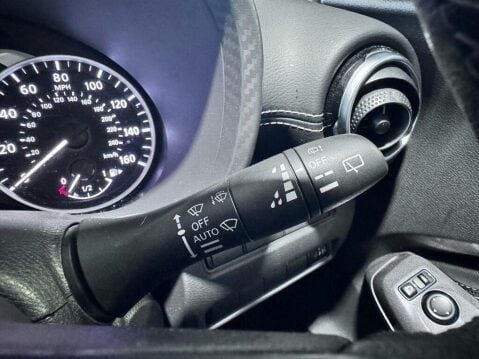 Nissan Juke 1.6 N-Connecta Auto Euro 6 5dr 25