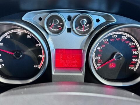 Ford Focus 2.5 RS Hatchback 3dr Petrol Manual (225 g/km, 301 bhp) 16