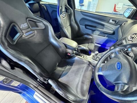 Ford Focus 2.5 RS Hatchback 3dr Petrol Manual (225 g/km, 301 bhp) 11