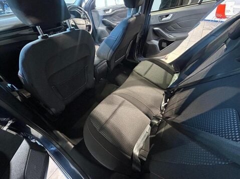 Ford Focus 1.0T EcoBoost ST-Line Euro 6 (s/s) 5dr 16
