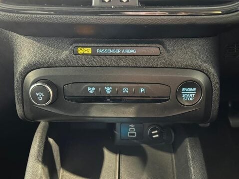 Ford Focus 1.0T EcoBoost ST-Line Euro 6 (s/s) 5dr 24