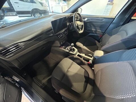 Ford Focus 1.0T EcoBoost ST-Line Euro 6 (s/s) 5dr 13