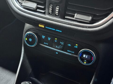 Ford Fiesta 1.0T EcoBoost Titanium Euro 6 (s/s) 5dr 18