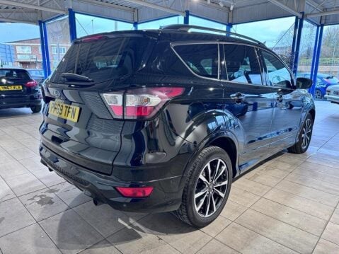 Ford Kuga 2.0 TDCi ST-Line Powershift Euro 6 5dr 3