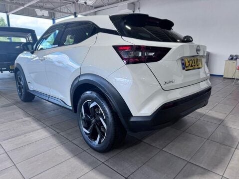Nissan Juke 1.6 N-Connecta Auto Euro 6 5dr 5