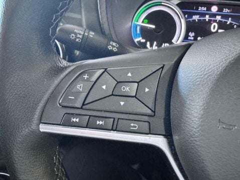 Nissan Juke 1.6 N-Connecta Auto Euro 6 5dr 23