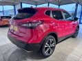 Nissan Qashqai 1.3 DIG-T N-Connecta Euro 6 (s/s) 5dr 3