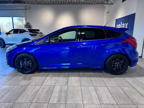 Ford Focus 2.0T EcoBoost ST-3 Euro 5 (s/s) 5dr 6