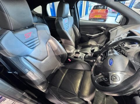 Ford Focus 2.0T EcoBoost ST-3 Euro 5 (s/s) 5dr 10