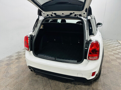 Mini Countryman 1.5 7.6kWh Cooper SE Classic Auto ALL4 Euro 6 (s/s) 5dr 26
