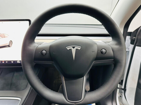 Tesla Model Y Auto RWD 5dr 14