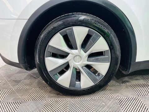 Tesla Model Y Auto RWD 5dr 21