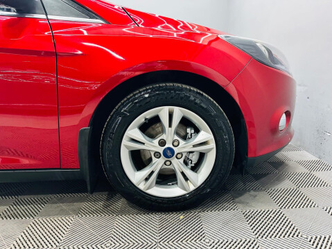Ford Focus 1.6 Zetec Euro 5 5dr 17