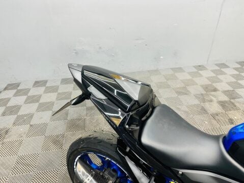 Yamaha MT-03 300 ABS Hyper-naked Euro 4 10