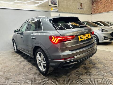 Audi Q3 1.5 TFSI CoD 35 S line S Tronic Euro 6 (s/s) 5dr 26
