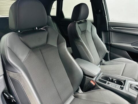 Audi Q3 1.5 TFSI CoD 35 S line S Tronic Euro 6 (s/s) 5dr 18